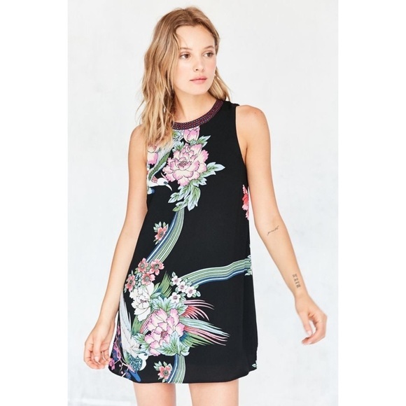 Urban Outfitters Dresses & Skirts - Urban Outfitters Ecote Floral Open Back Dress